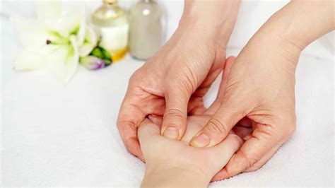 Magic Hands Massager vs. Traditional Massage: Which is Right for You?